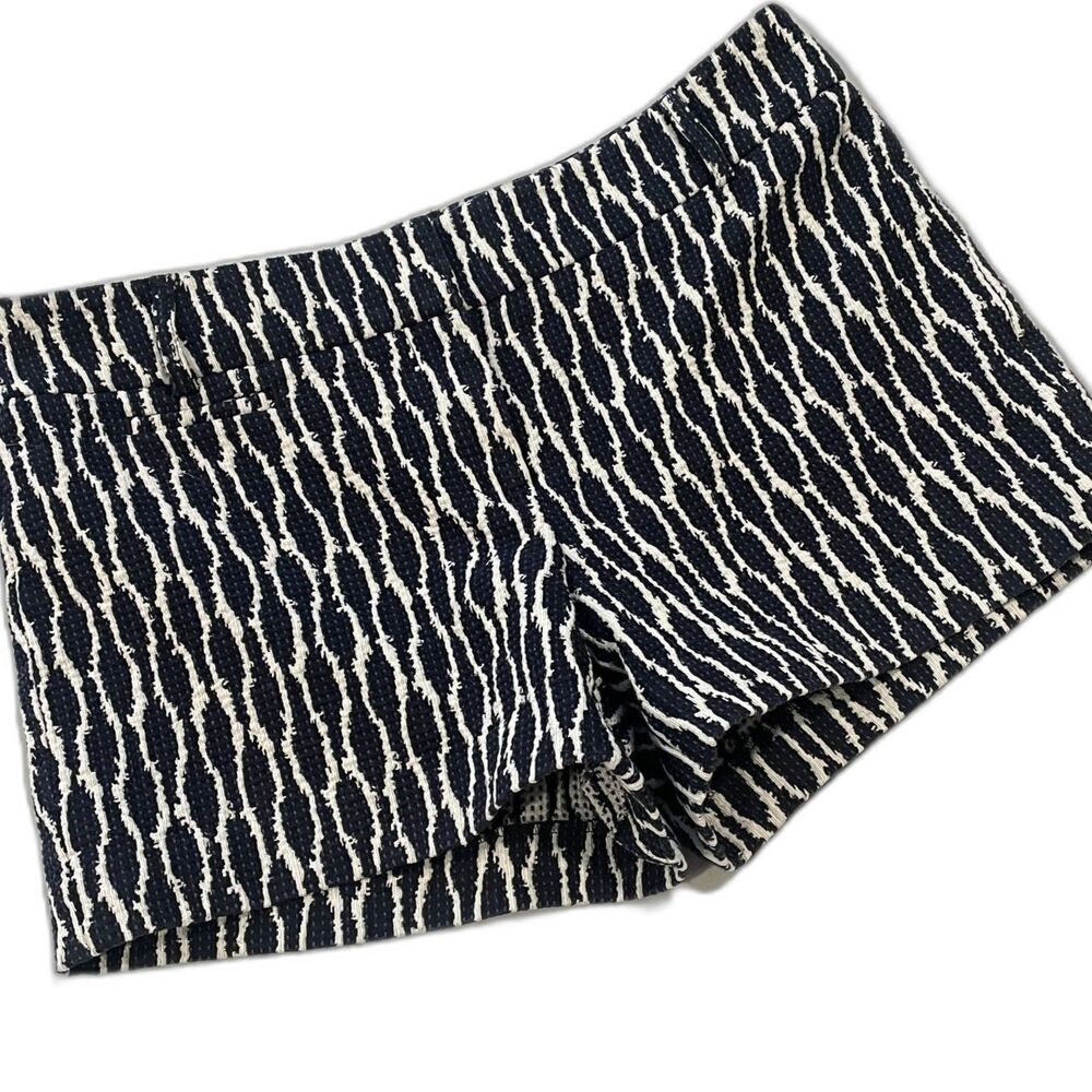 ~ Ann Taylor 8 Shorts LOFT Navy Blue Riviera White Pattern Pockets Belt Loops